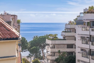 Apartment for sale in CANNES  - 5 rooms - 227 m&sup2; 