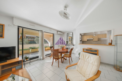 Appartement &agrave; vendre port de hyeres 