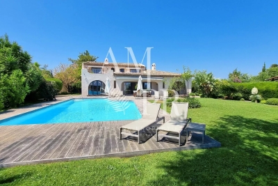 House for sale in CANNES  - 7 rooms - 351 m&sup2; 