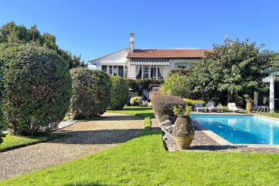 Maison &agrave; vendre &agrave; ANGLET Quatre Cantons - 10 pi&egrave;ces - 225 m&sup2; 