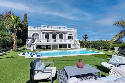 Maison &agrave; vendre &agrave; ANTIBES  - 5 pi&egrave;ces - 211 m&sup2; 