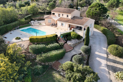 Maison &agrave; vendre &agrave; ROQUEBRUNE-SUR-ARGENS  - 4 pi&egrave;ces - 139 m&sup2; 