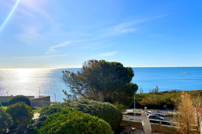 Maison &agrave; vendre terrasse villa toit vue mer 