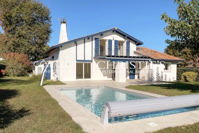 Maison &agrave; vendre &agrave; BASSUSSARRY  - 6 pi&egrave;ces - 220 m&sup2; 