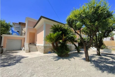 Maison &agrave; vendre &agrave; NICE  - 5 pi&egrave;ces - 173 m&sup2; 
