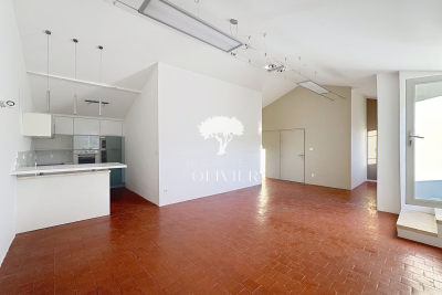 Appartement &agrave; louer &agrave; APT  - 3 pi&egrave;ces - 71 m&sup2; 