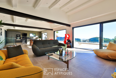 Maison &agrave; vendre &agrave; LA CADIÈRE-D'AZUR  - 6 pi&egrave;ces - 250 m&sup2; 