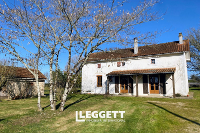 Maison &agrave; vendre &agrave; CHAMPAGNE MOUTON  - 4 pi&egrave;ces - 89 m&sup2; 