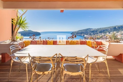 Apartment for sale in VILLEFRANCHE-SUR-MER  - 3 rooms - 74 m&sup2; 