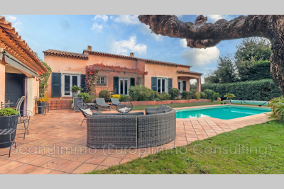 Maison &agrave; vendre &agrave; ROQUEBRUNE-SUR-ARGENS  - 7 pi&egrave;ces - 162 m&sup2; 