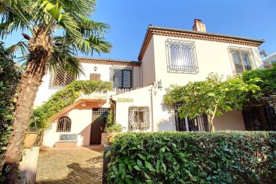 Maison &agrave; vendre &agrave; BIARRITZ  - 10 pi&egrave;ces - 237 m&sup2; 