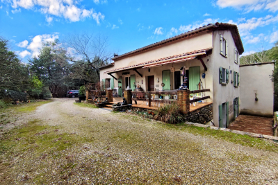 Maison &agrave; vendre &agrave; ST-SEBASTIEN-D'AIGREFEUIL  - 13 pi&egrave;ces - 254 m&sup2; 