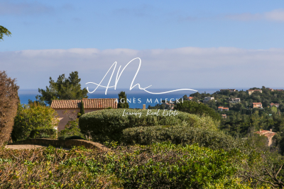 Maison &agrave; vendre &agrave; Cavalaire-sur-Mer  - 6 pi&egrave;ces 170 m&sup2; 