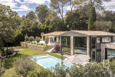 Maison &agrave; vendre &agrave; VALBONNE  - 7 pi&egrave;ces - 300 m&sup2; 