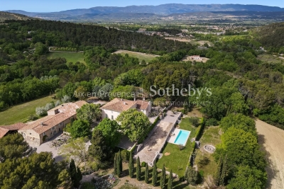Maison &agrave; vendre &agrave; AIX-EN-PROVENCE  - 12 pi&egrave;ces - 1300 m&sup2; 