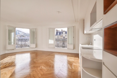 Appartement &agrave; louer &agrave; PARIS 15EME Charonne - 5 pi&egrave;ces - 103 m&sup2; 