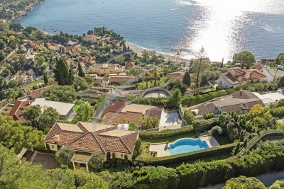 Maison &agrave; vendre &agrave; ROQUEBRUNE-CAP-MARTIN  - 7 pi&egrave;ces - 538 m&sup2; 