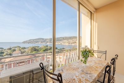 Appartement &agrave; vendre &agrave; VILLEFRANCHE-SUR-MER  - 2 pi&egrave;ces - 65 m&sup2; 