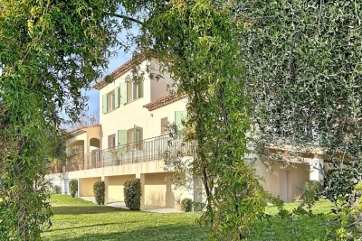 Maison &agrave; vendre &agrave; GATTIÈRES  - 5 pi&egrave;ces - 164 m&sup2; 