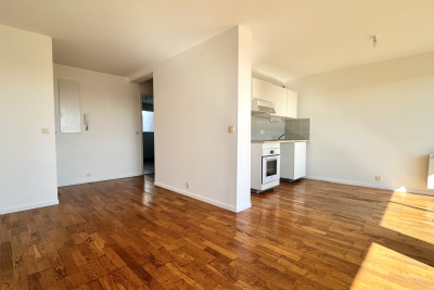 Appartement &agrave; louer &agrave; BORDEAUX  - 2 pi&egrave;ces - 38 m&sup2; 