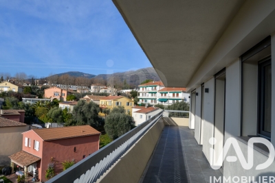 Appartement &agrave; vendre &agrave; Vence  - 4 pi&egrave;ces 74 m&sup2; 