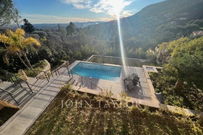 Maison &agrave; vendre &agrave; TOURRETTES-SUR-LOUP  - 6 pi&egrave;ces - 162 m&sup2; 