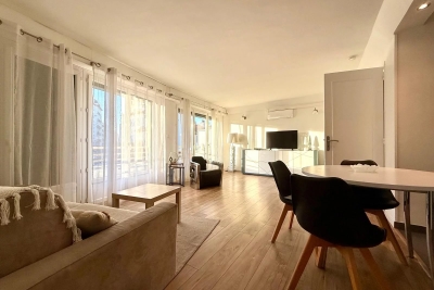 Appartement &agrave; vendre appartement terrasse les pins 