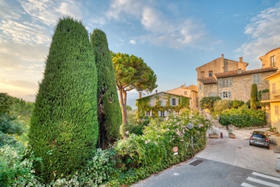 Appartement &agrave; vendre maison terrasse vieux village 