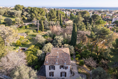 Maison &agrave; vendre villa en pierre centre haute ville 