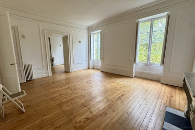 Appartement &agrave; louer &agrave; BORDEAUX  - 7 pi&egrave;ces - 170 m&sup2; 