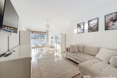 Appartement &agrave; louer &agrave; MENTON  - 2 pi&egrave;ces - 47 m&sup2; 