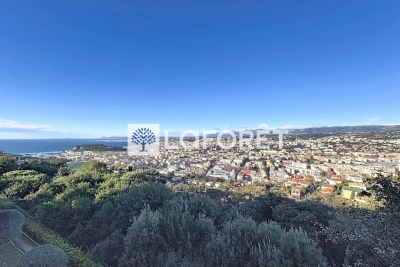 Appartement &agrave; louer &agrave; NICE  - 2 pi&egrave;ces - 52 m&sup2; 