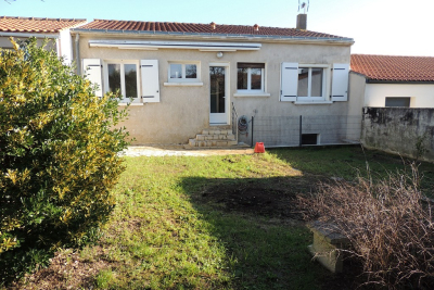 Maison &agrave; vendre &agrave; L HOUMEAU  - 4 pi&egrave;ces - 76 m&sup2; 