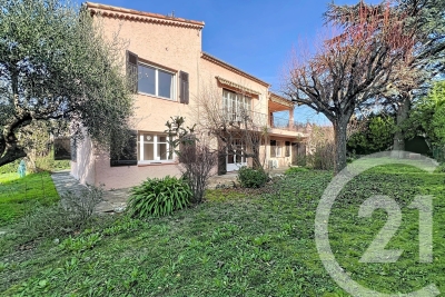 Maison &agrave; vendre &agrave; MOUGINS  - 8 pi&egrave;ces - 171 m&sup2; 