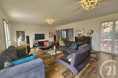 Maison &agrave; vendre &agrave; SIX-FOURS-LES-PLAGES  - 5 pi&egrave;ces - 150 m&sup2; 