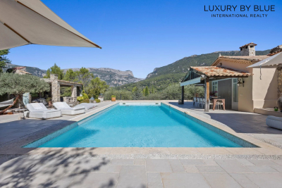 Maison &agrave; vendre &agrave; LE ROURET  - 15 pi&egrave;ces - 451 m&sup2; 