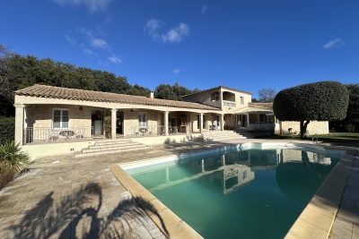 Maison &agrave; vendre &agrave; UZÈS  - 13 pi&egrave;ces - 240 m&sup2; 