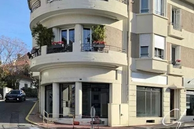 Commerce &agrave; vendre &agrave; ST-RAPHAËL  - 5 pi&egrave;ces - 77 m&sup2; 
