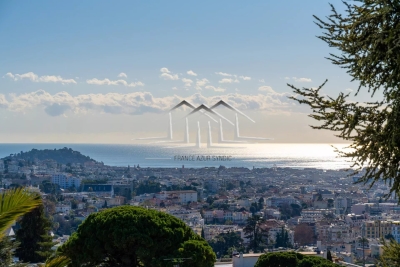 Appartement &agrave; vendre &agrave; NICE  - 3 pi&egrave;ces - 70 m&sup2; 