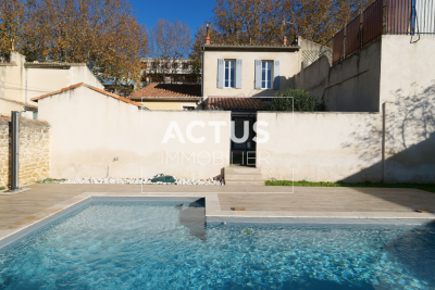 Maison &agrave; vendre plain pied et jardin vendres 