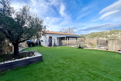 Maison &agrave; vendre plain pied et jardin vendres 