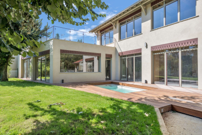 Maison &agrave; vendre &agrave; CHAPONOST  - 6 pi&egrave;ces - 230 m&sup2; 