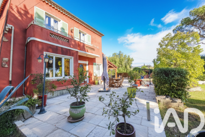 Maison &agrave; vendre terrasse balcon garage 