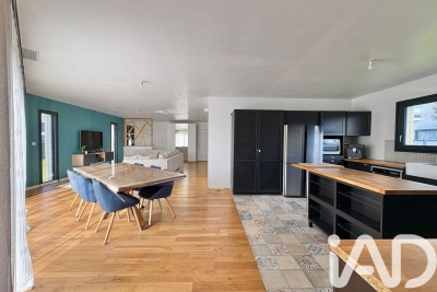 Maison &agrave; vendre plain pied et jardin vendres 