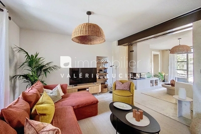 Maison &agrave; vendre &agrave; ST-RÉMY-DE-PROVENCE  - 6 pi&egrave;ces - 215 m&sup2; 