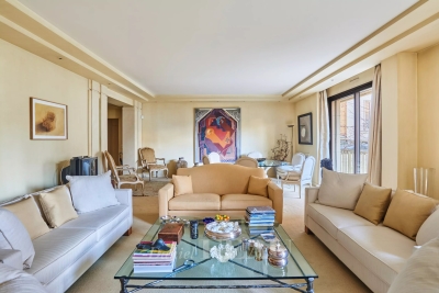 Appartement &agrave; louer &agrave; PARIS 16EME Charonne - 4 pi&egrave;ces - 141 m&sup2; 