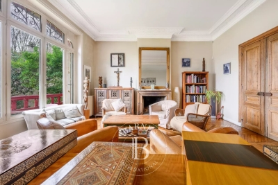 Maison &agrave; vendre maison avec vue le tour du parc 