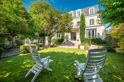Maison &agrave; vendre &agrave; COLOMBES  - 8 pi&egrave;ces - 222 m&sup2; 