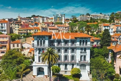 Apartment for sale in LE CANNET  - 5 rooms - 244 m&sup2; 