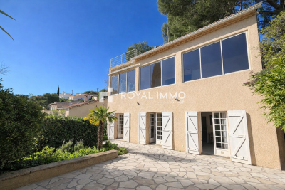 Maison &agrave; vendre &agrave; ST-MANDRIER-SUR-MER  - 6 pi&egrave;ces - 171 m&sup2; 